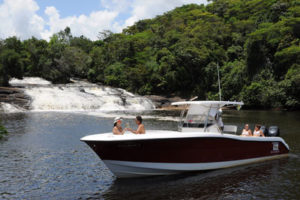 Tremembe-Falls-Speedboat