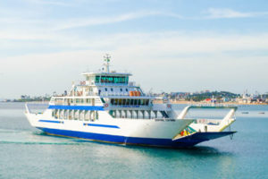 ferry boat no traslado de Salvador a Barra Grande Peninsula de Marau